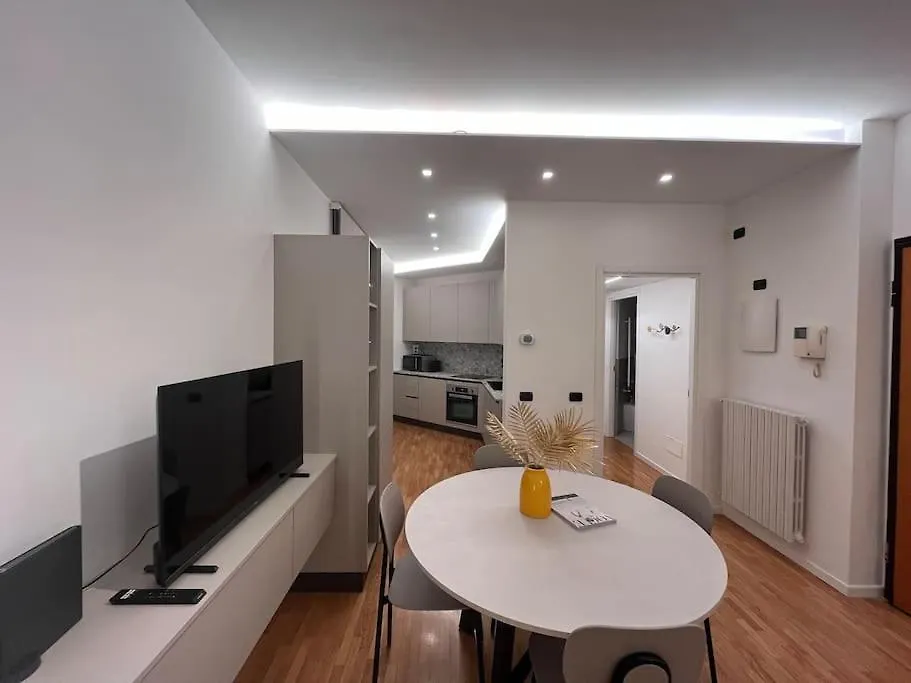 Apartment Aurora Rho Fiera Mediolan Włochy