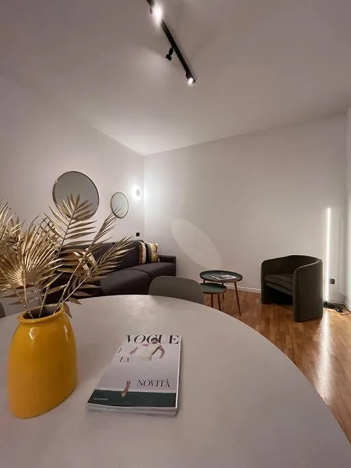 Apartment Aurora Rho Fiera Milão 0*,